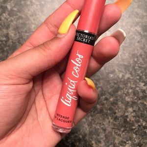 Liquid lipstick